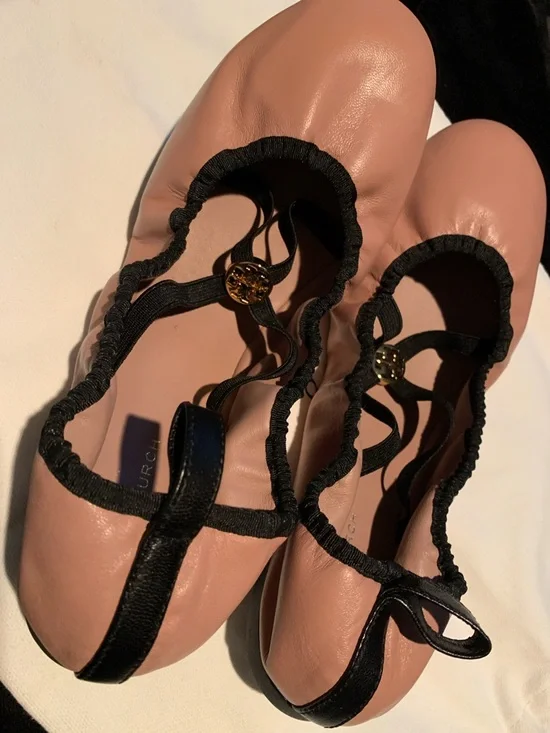 TORY BURCH
Soft Scrunch Leather
Ballet Flat In Blush Pink /with Black Trim - Picture 10 of 11